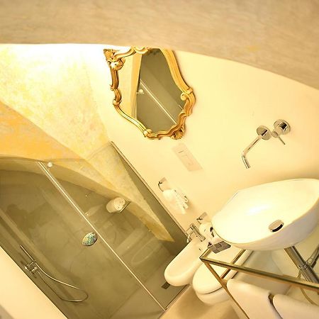 B&B Tre Principi กัลลีโปลี ภายนอก รูปภาพ