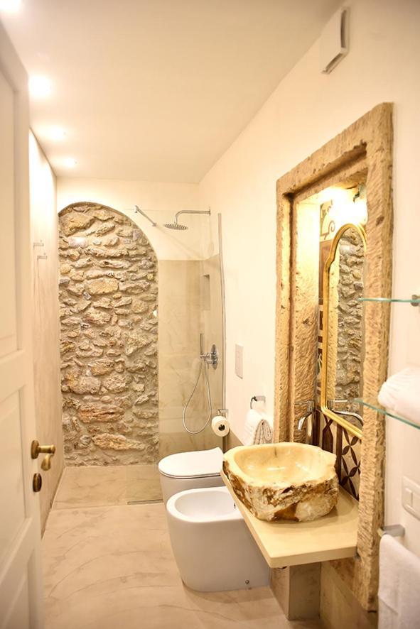 B&B Tre Principi กัลลีโปลี ภายนอก รูปภาพ