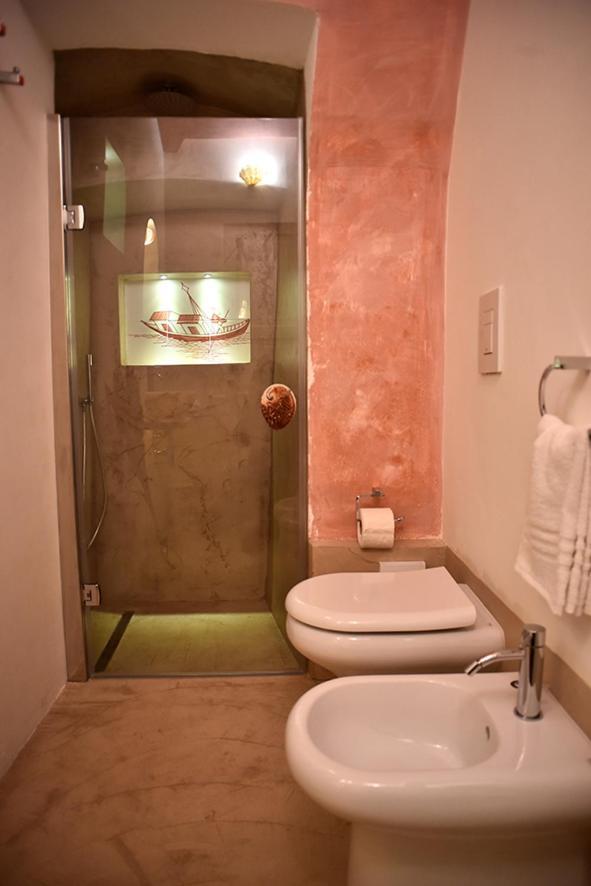 B&B Tre Principi กัลลีโปลี ภายนอก รูปภาพ